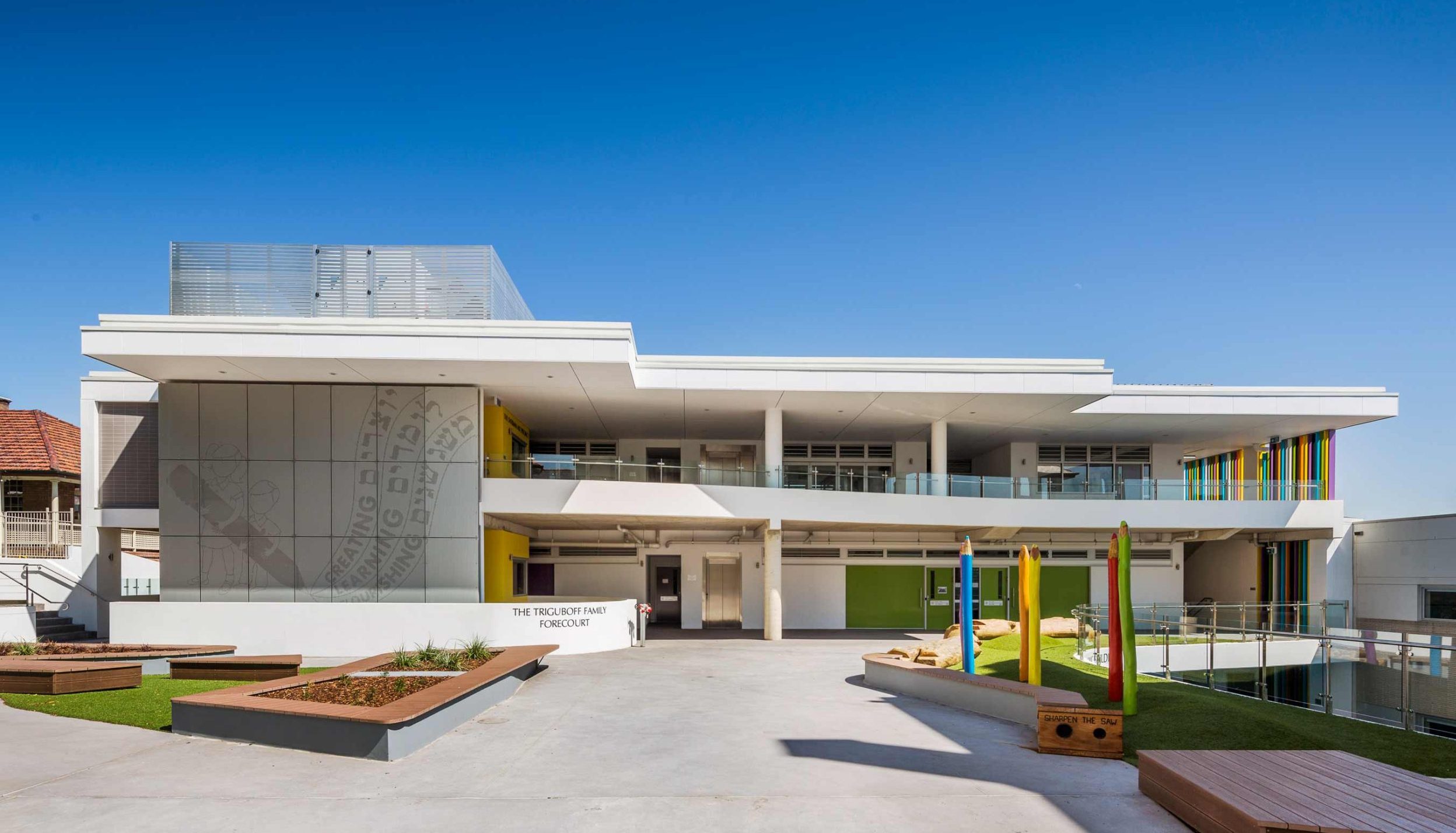 Emanuel School Randwick, Forecourt